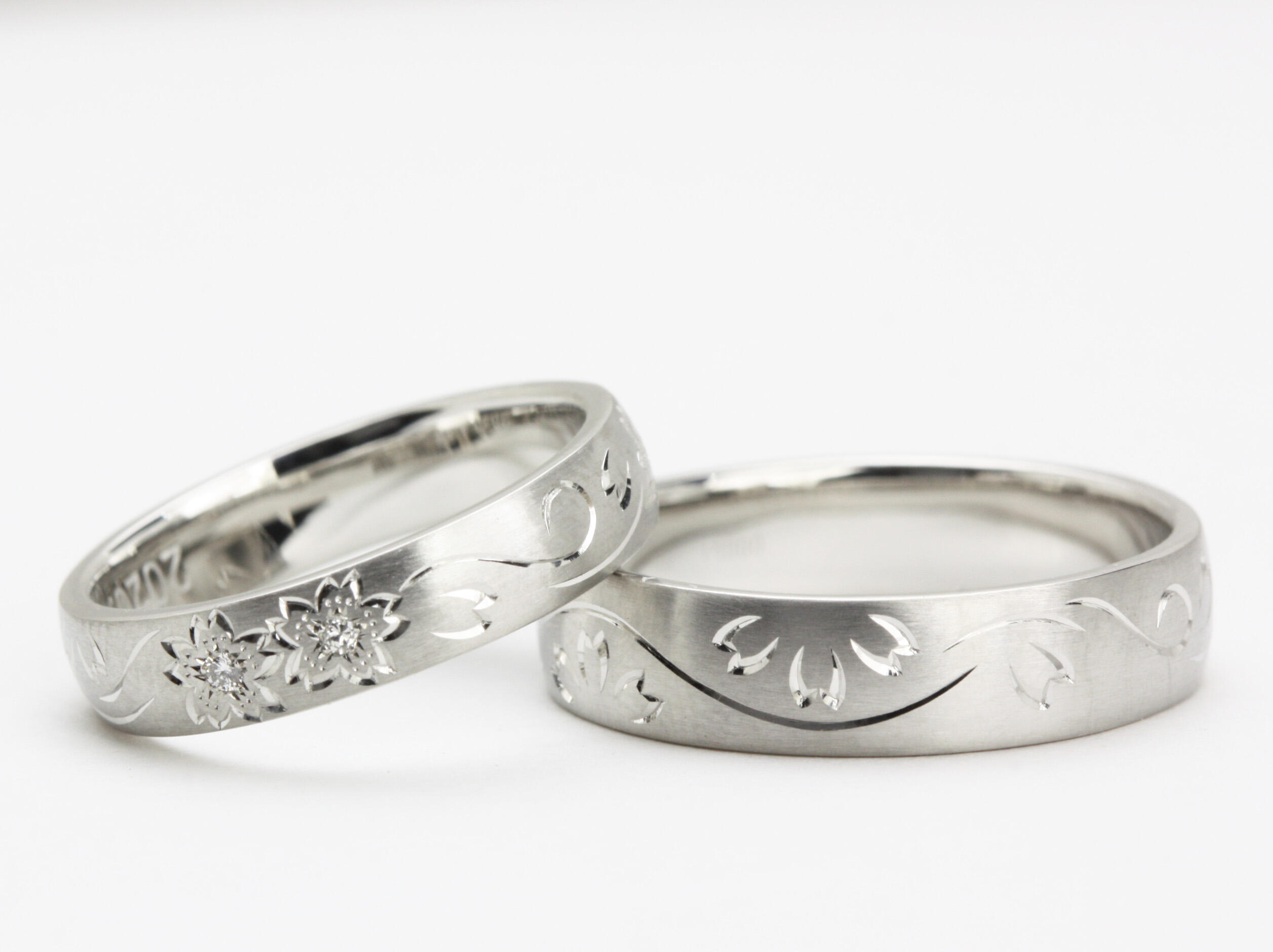 「花筏」の手彫の結婚指輪