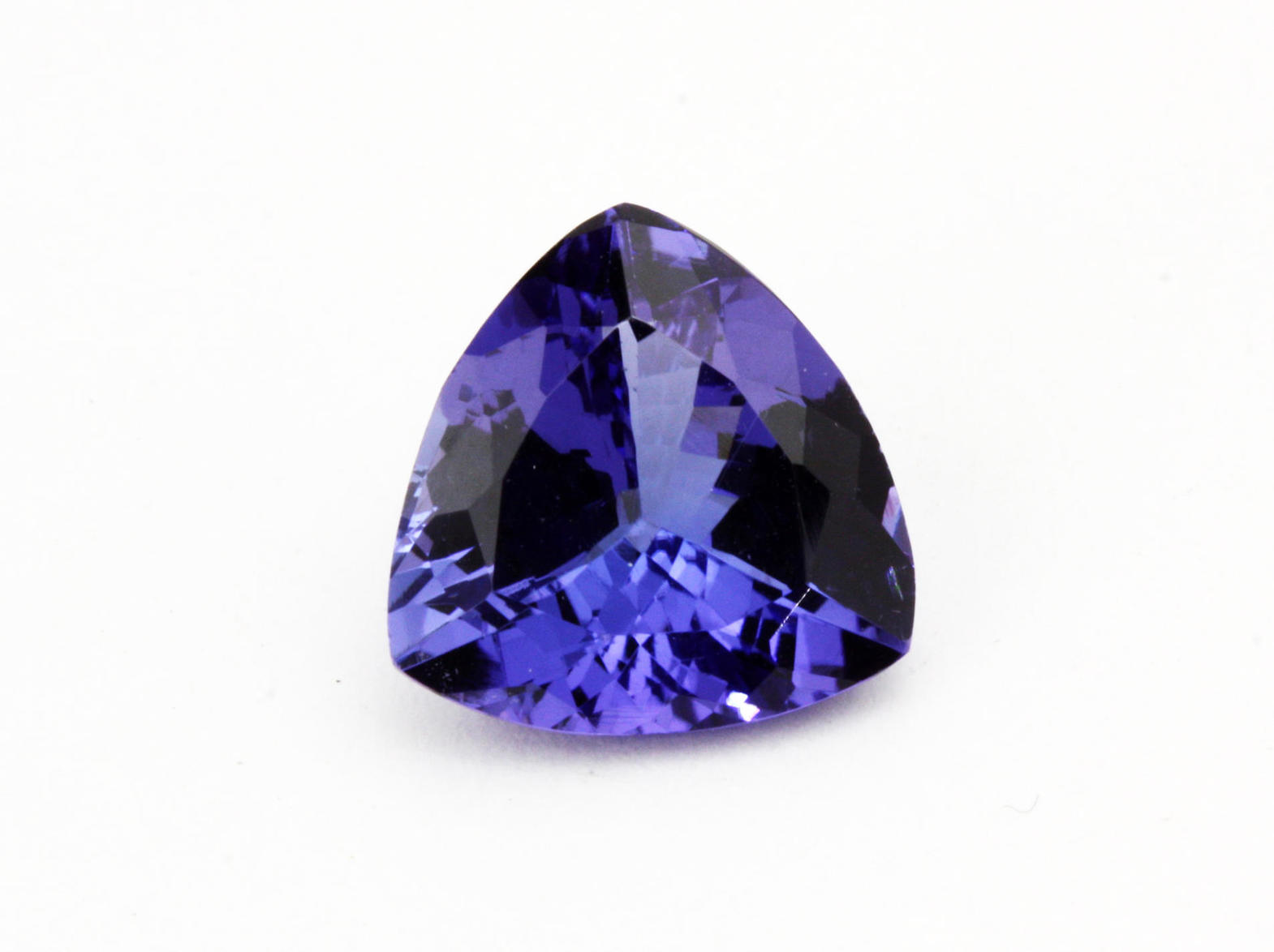厳選されたタンザナイト4.5ct