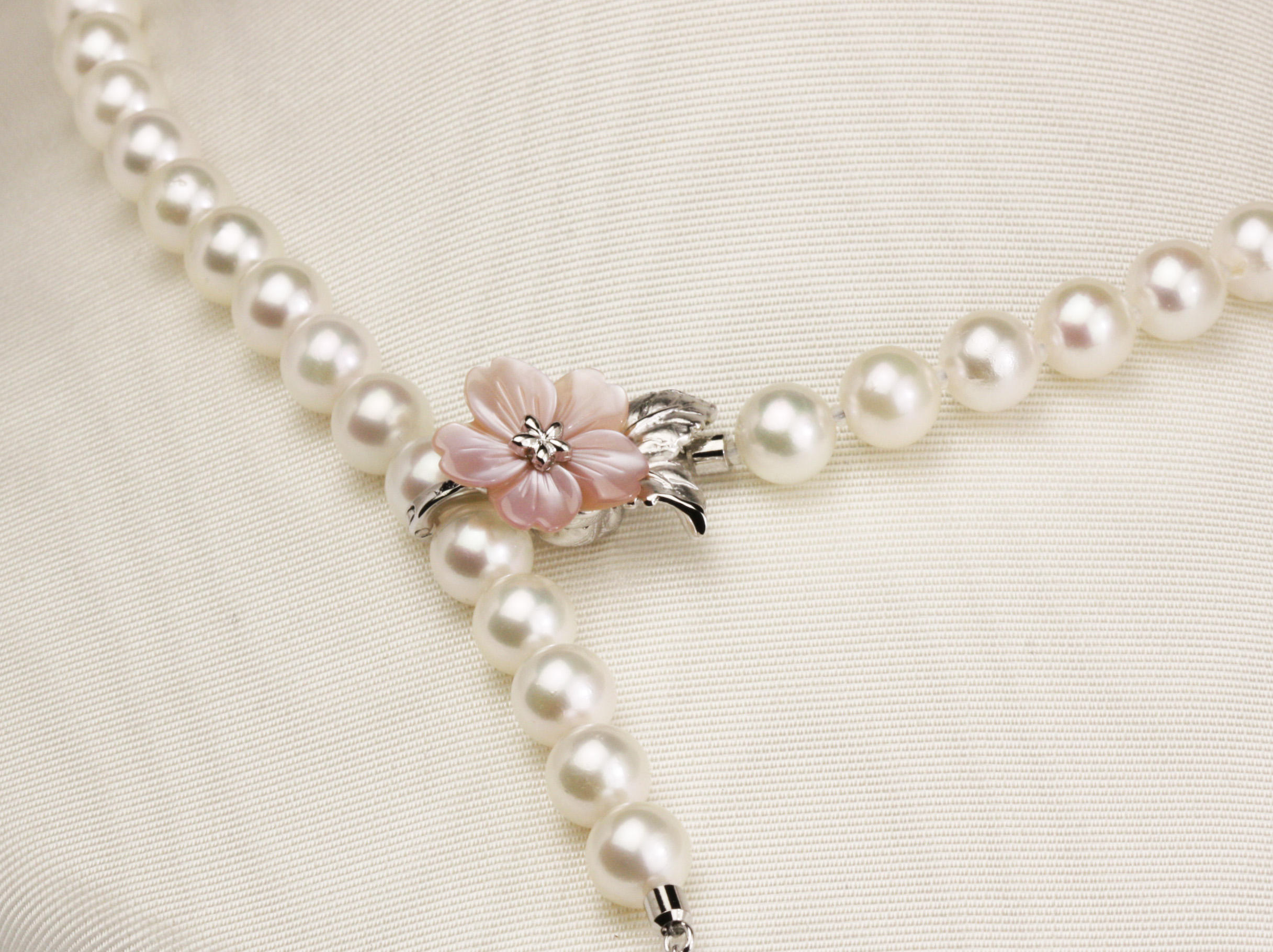 桜のマグピタ付き和珠ネックレス